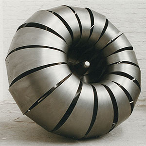 Blow up, 1998, Stahl,132 x 160 Ø cm