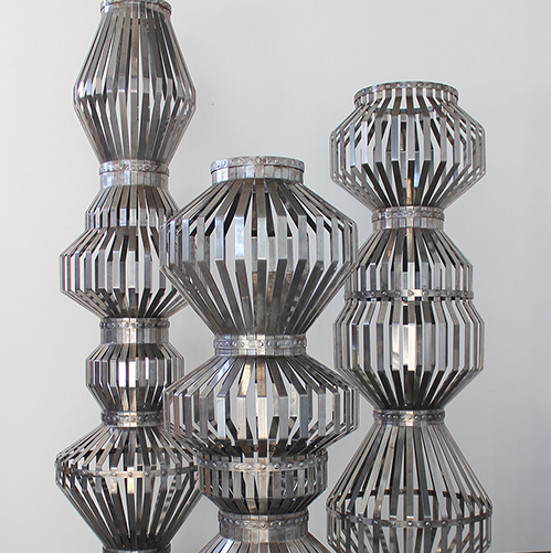 Figures, 2016, Stahl,170 - 240 x 60 x 60 cm
