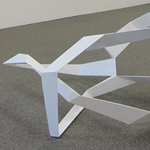 Fraktal #10/#11, Stahl/Lack #10 (Boden), 53 x 120 x 69 cm #11 (Wand), 90 x 86 x 50 cm