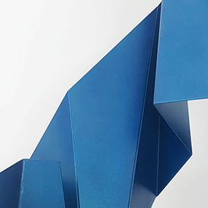 Folding, 2021, Stahl / Lack
40 x 48 x 33 cm