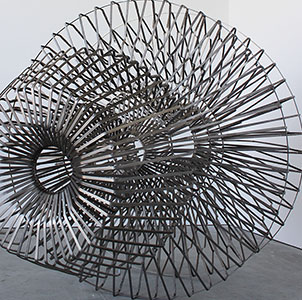 Zentrum, 2012, Edelstahl,160 x 200 x 160 cm